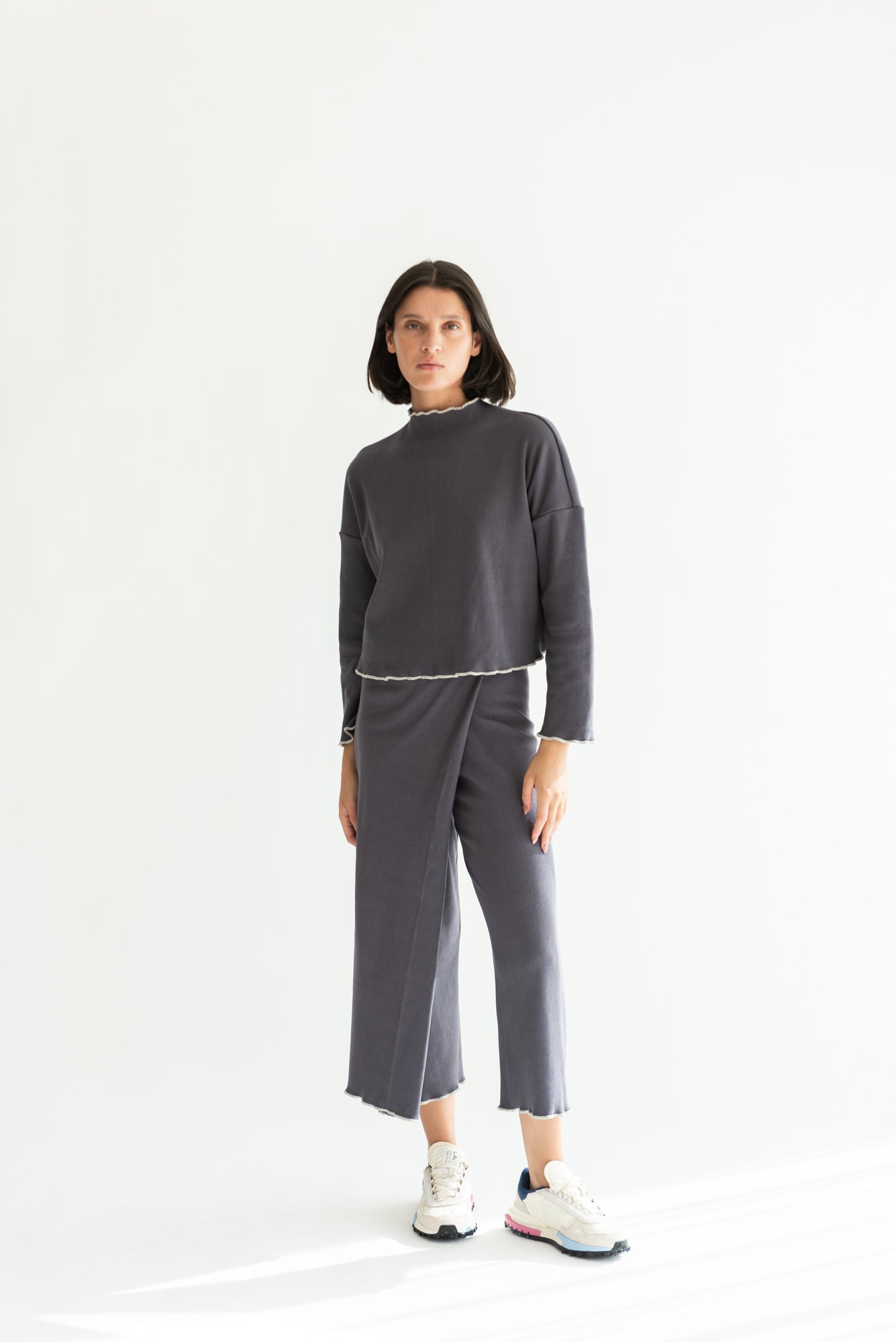PANTALON RUZ PUÑO AZUL PIEDRA