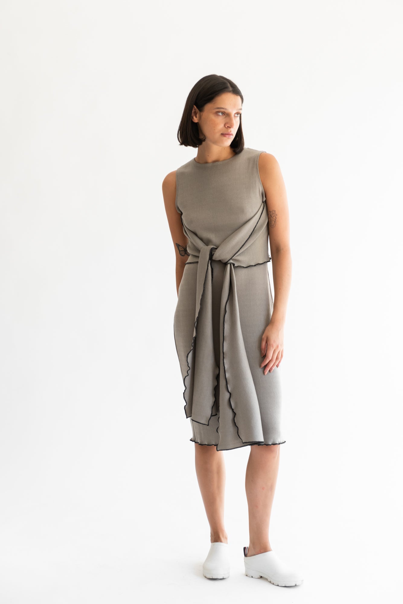 VESTIDO RUZ PUÑO SALVIA