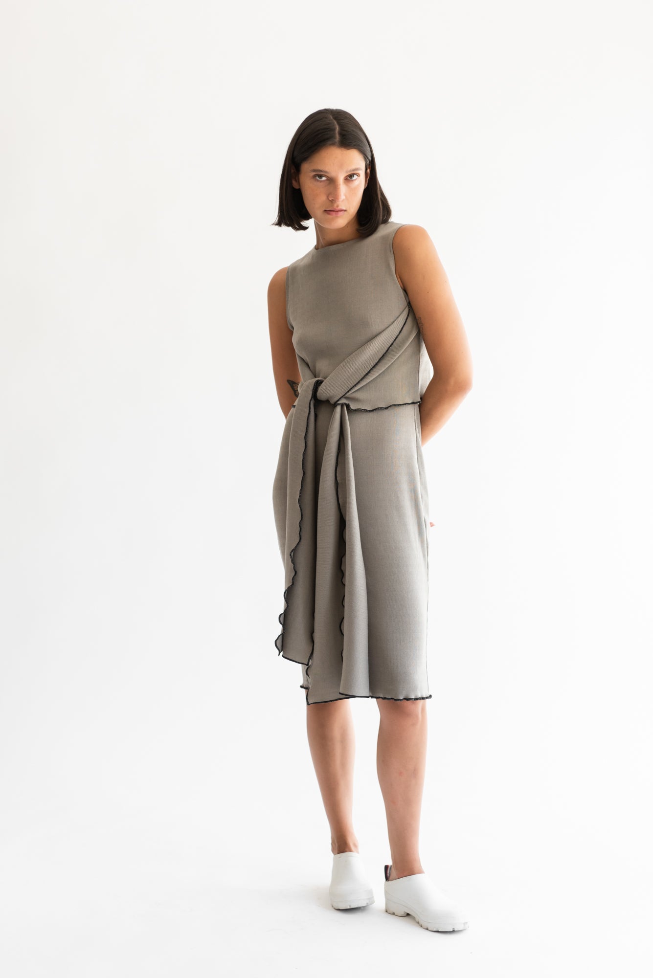 VESTIDO RUZ PUÑO SALVIA