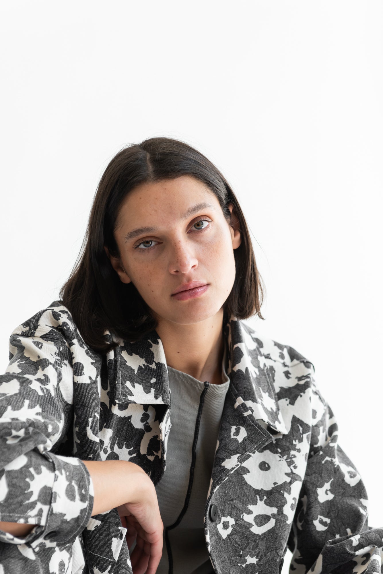 CHAQUETA OMI MESCLILLA ESTAMPADA