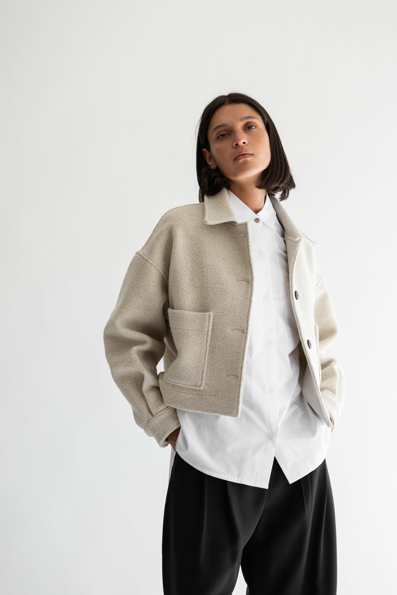 CHAQUETA OMI LANA BUCLÉ BEIGE