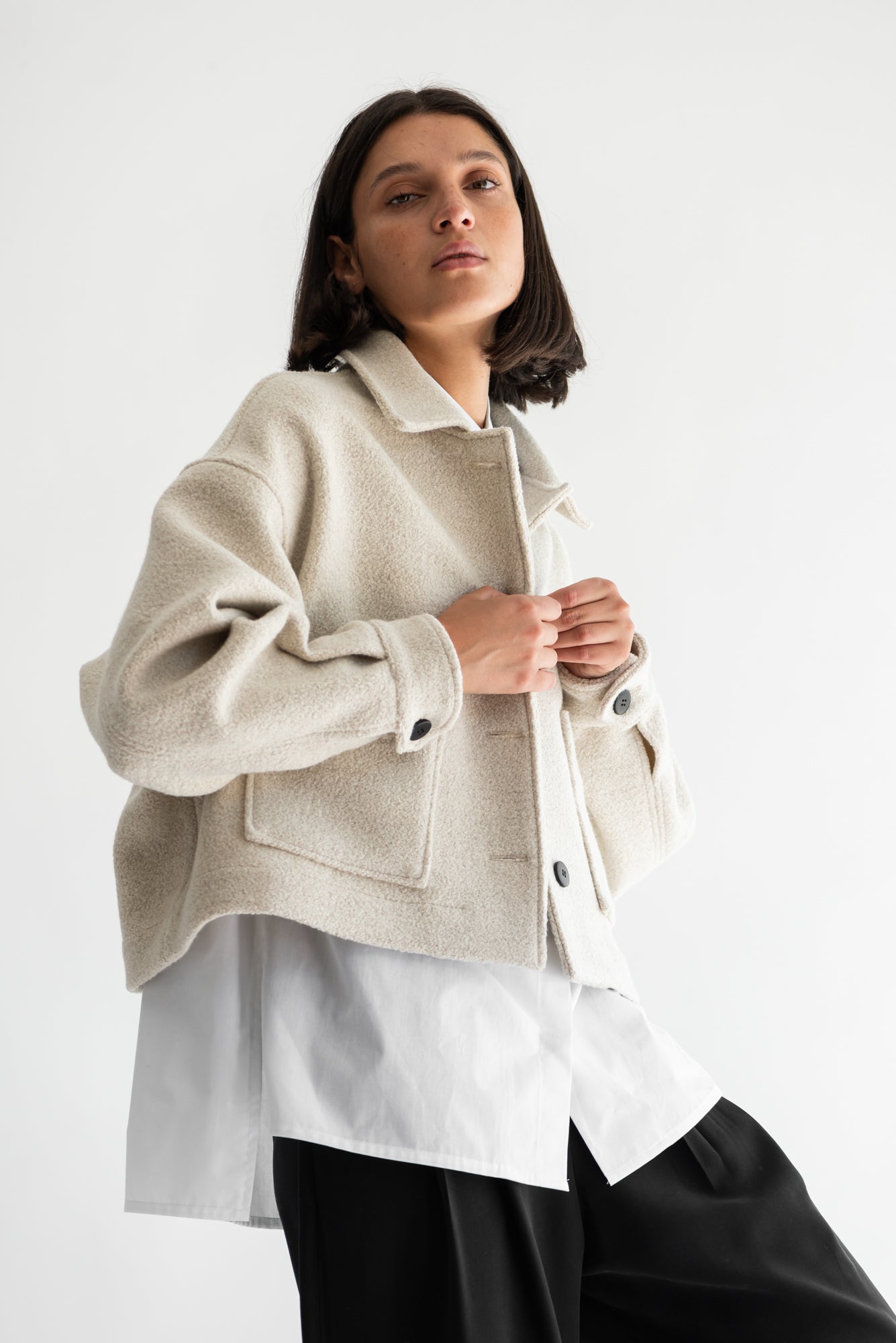 CHAQUETA OMI LANA BUCLÉ BEIGE