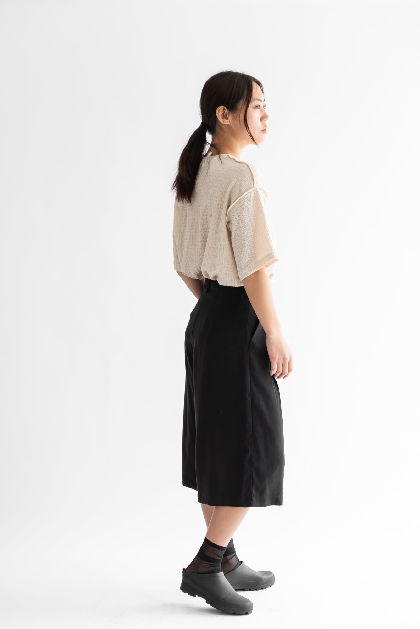 BERMUDAS CUPRO NEGRO